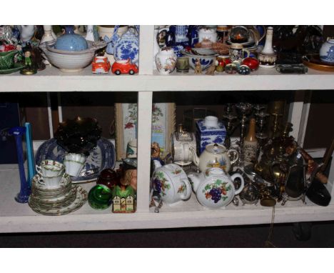 Blue and white Willow pattern meat platter, three Carnival glass dishes, Ringtons teapots, Doulton character jug, metalware, 