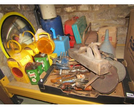 A box of miscellaneous hand tools together with a vintage Niagra number 3 sharpening stone, hand operated with bench clamp, t