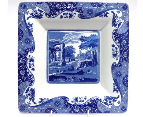 A COLLECTION OF SPODE BLUE &amp; WHITE TRANSFER-PRINTED POTTERY mainly 'Italian' pattern, including a fruit bowl, bread plate