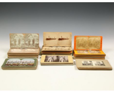 Diverse stereofoto's, 19e eeuw; o.a. figuren, landschappen en genre. Hierbij handheld stereokijker 'The Mercury Stereoscope'.