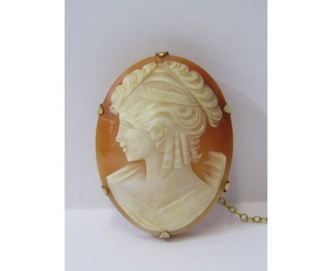 SHELL CAMEO BAR BROOCH, oval shell cameo of classical form, portrait of a Maiden, set in 9ct gold, stamped EJ Clewley &amp; C