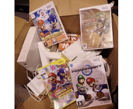 Nintendo Wii with games, controllers and a Nintendo DS handheld console. P&amp;P Group 3 (£25+VAT for the first lot and £5+VA