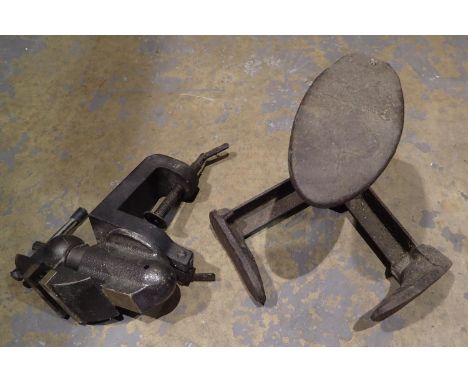 Cast iron shoe last and a vice. All electrical items in this lot have been PAT tested for safety and have passed. This does n