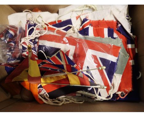 Collection of small flags, pennants and VE Day style bunting. P&amp;P Group 2 (£18+VAT for the first lot and £3+VAT for subse