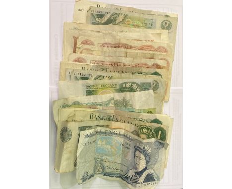 £5 note and five ten shilling notes. P&amp;P Group 1 (£14+VAT for the first lot and £1+VAT for subsequent lots) 