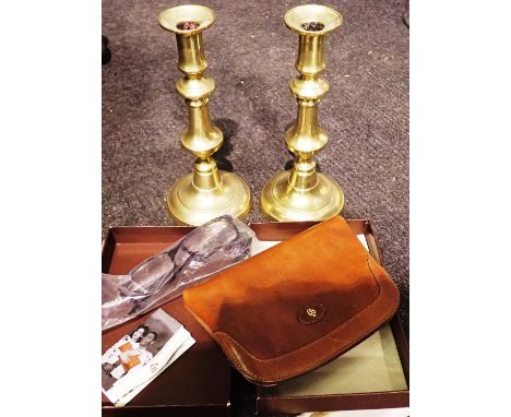 Mixed collectables including a boxed leather purse, a pair of brass candlesticks etc. P&amp;P Group 2 (£18+VAT for the first 