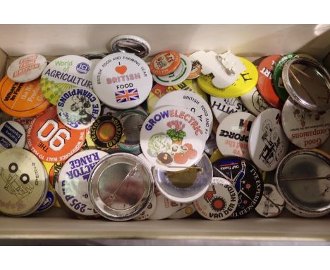 Mixed farming and tractor related badges. P&amp;P Group 1 (£14+VAT for the first lot and £1+VAT for subsequent lots) 