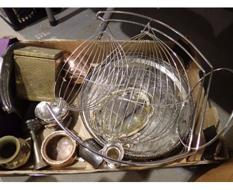 Selection of metalware to include trinket dishes and a posy vase. Not available for in-house P&amp;P 