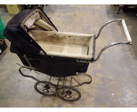 Vintage coach built dolls pram. Not available for in-house P&amp;P 