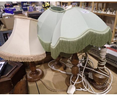 Six mixed lamps, three with shades. All electrical items in this lot have been PAT tested for safety and have passed. This do