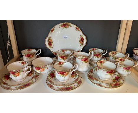 23 piece Royal Albert Old country roses tea service. 