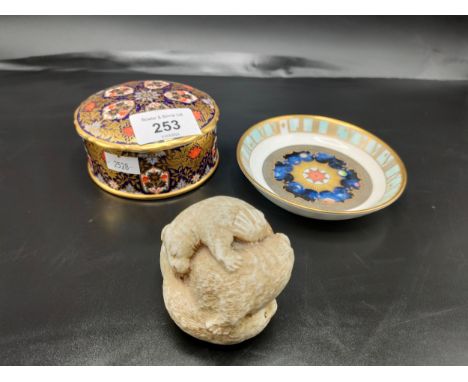 1900s Hamilton derby powder dish with cover, Royal Worcester pin dish 2000ad pattern along with small sea lion sculpture 