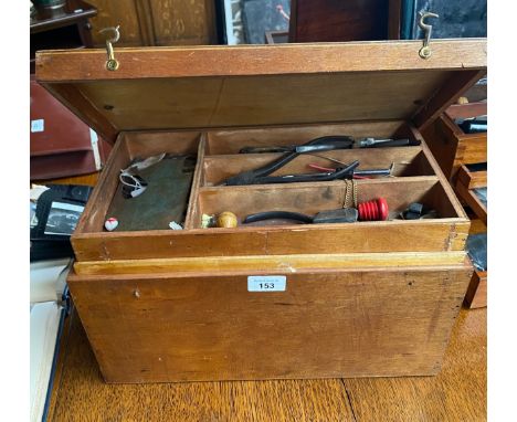 Vintage tool box containing old carving tools etc 
