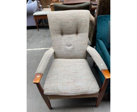 Vintage arm chair 