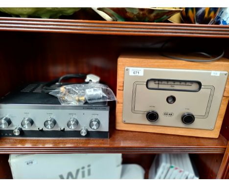 A Vintage leak stereo along with vintage link radio 