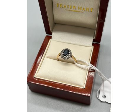 Antique ladies 18ct yellow gold sapphire and diamond stone ring. [Ring size K] [2.71Grams] 