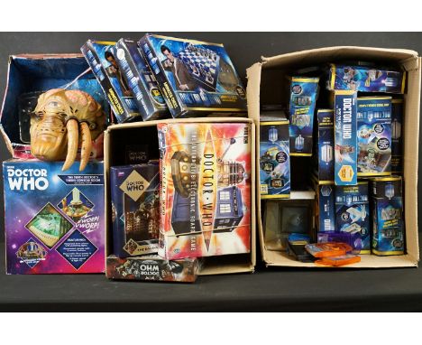 25 Boxed Character Doctor Who puzzles, chess sets, play sets &amp; board games to include Tardis Play Set, Interactive Board 