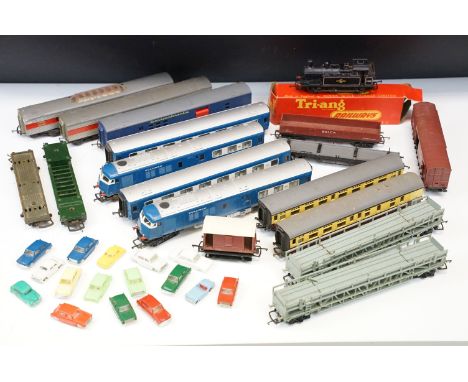 Group of Triang OO gauge model railway to include 2 x locomotives (R52 0-6-0 47606 &amp; Pullman engine) and 145 x items of r