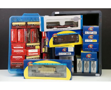 31 Boxed HO gauge items of rolling stock to include 17 x Mantua, 7 x Bachmann and 7 x Athern examples (two boxes)