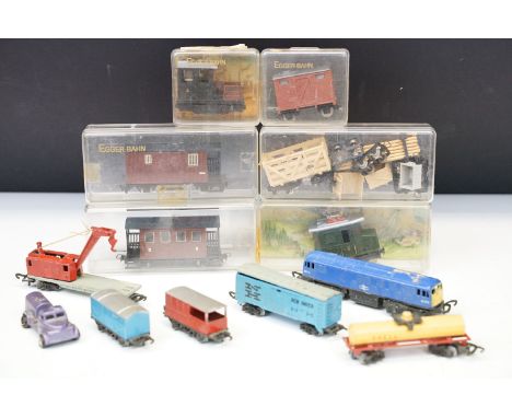 Two cased Egger-Bahn HO 9mm locomotives plus 3 x cased Egger-Bahn items of rolling stock plus a group of Lone Star model rail
