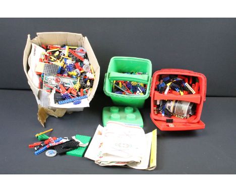 Lego - Collection of various loose Lego to include bricks, accessories, parts, scenery, wheels, small base plates, K-Nex part