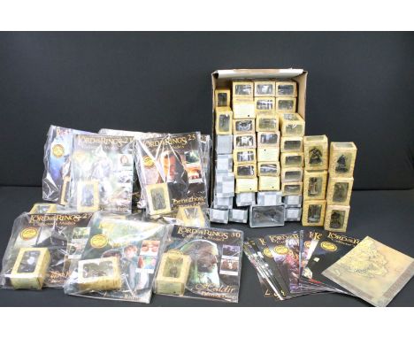 11 Sealed Eaglemoss Lord Of The Rings Collectors Models along with 12 x boxed Eaglemoss Collectors Chess Pieces &amp; 28 x bo