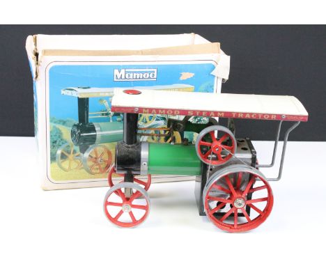 Steam Engine - Boxed Mamod TE1a Steam Tractor steam engine in main body green, model vg with gd overall box