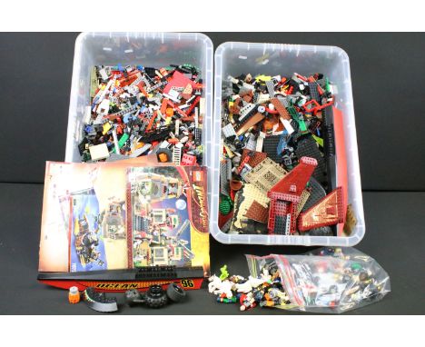 Lego - Collection of various mixed Lego to include a large variety of bricks, accessories and parts with a small quantity of 