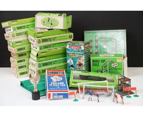 Subbuteo - Collection of mainly HW Subbuteo to include 16 x boxed teams featuring The Arsenal, Brazil, West Ham, Liverpool, S