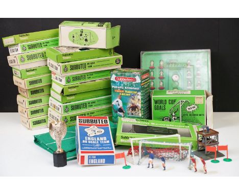 Subbuteo - Collection of mainly HW Subbuteo to include 16 x boxed teams featuring The Arsenal, Brazil, West Ham, Liverpool, S