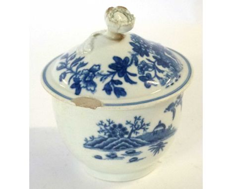 An 18th Century Worcester porcelain sucrier and cover decorated with the fence pattern (chip to cover)
