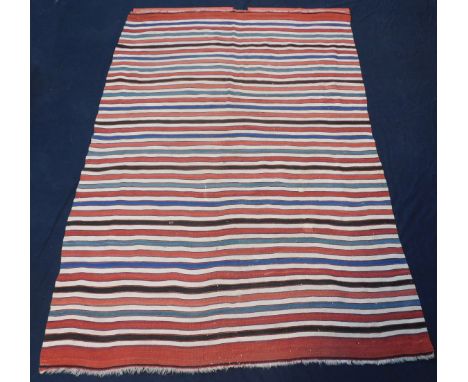 Streifen Kelim. Wohl Türkei. Anatolien um 1800.Streifen Kelim. Wohl Türkei. Anatolien um 1800. 208 cm x 146 cm. Handgewebt. W