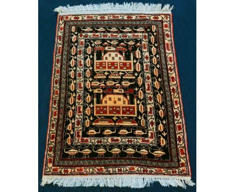 Kriegsteppich. Afghanistan. Alt.137 cm x 98 cm. Handgeknüpft. Wolle auf Wolle. Orginal aus der Zeit. Circa 40 Jahre alt. Von 