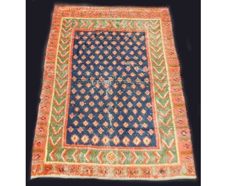 Raya Teppich. Skandinavien. Antik.182 cm x 137 cm. Handgeknüpft. Wolle auf Baumwolle. Naturfarben. Circa 200 bis 300 Jahre al