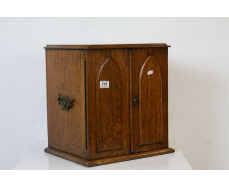 Late Victorian Golden Oak Table Top Cabinet, the two panel doors opening to reveal a bank of six small drawers, with carrying