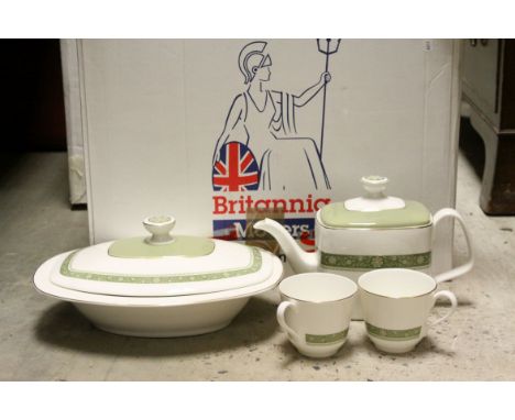 Royal Doulton ' Rondelay ' Part Dinner and Tea Service including Teapot, Lidded Tureen, Milk Jug, Sugar Bowl, Gravy Boat and 