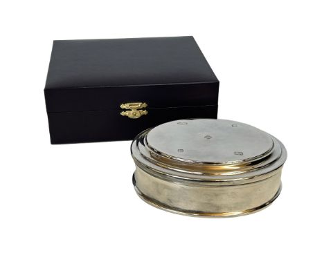 Asprey &amp; Garrard London silver trinket box with plush fitted case, box &amp; outer box Weight 355g