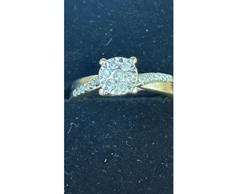 9ct Gold ring set with diamonds Size K 2.5g 