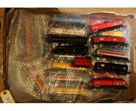 Quantity of OO gauge railway including Hornby, Lima etc. Hornby BR Fowler Class 4MT 2-6-4 tank, RN42308. A BR Class 61XX 2-6-