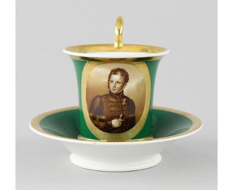 Portraittasse "König Wilhelm von Württemberg" mit UntertassePorzellan, russischgrün fondiert, a grisaille bemalt und polierve