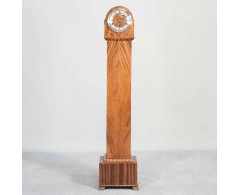An early 20th century walnut cased granddaughter clock, 143cm high
