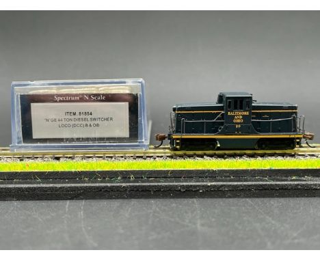 N scale Spectrum 81854 N GE 44 Ton Diesel Switcher Loco (DCC) B and O  - Tested Runner(200g)w/lights, loose railing Condition