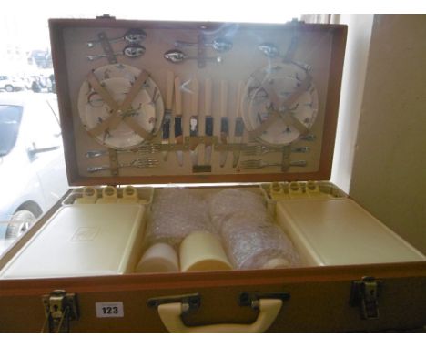 PICNIC HAMPER FULLY FITTED