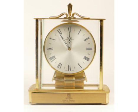 A 20th century brass cased Kundo electronic mantle clock, 23cm high. 