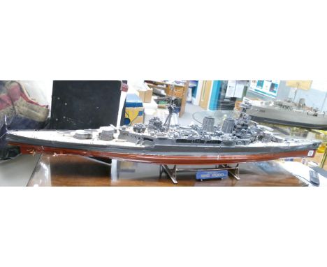 Completed Hachette Magazine Step By Step Model of The Hood World War II Battle Cruiser, 1/200 scale, length 134cm 