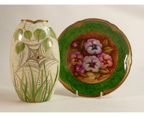 Carltonware Hand Decorated Vase &amp; Plates, both signed Marie Graves, tallest 18cm(2) 