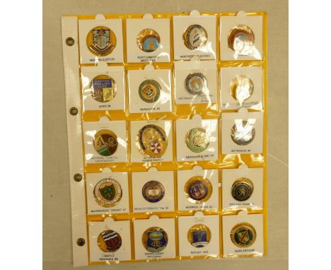 English Bowling club enamel&nbsp;badges x 20 on one page. This is one lot of 15 similar lots offered by us today.