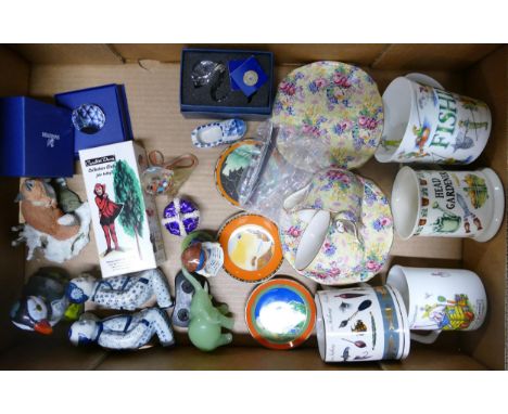 A mixed collection of items to include, boxed Carltonware collectors club figure, Swarovski crystal items, Royal Winton Wellb