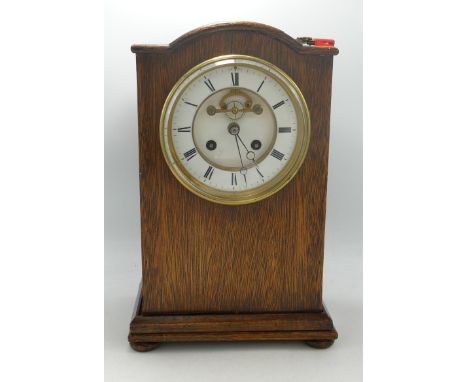 Oak Cased Mantle Clock, height 33cm 