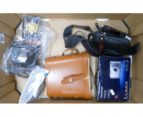 A mixed collection of items to include  Panasonix Lumix F55 digital camera, similar Fujifilm 2200,  Pentax Zoom 70 compact ca